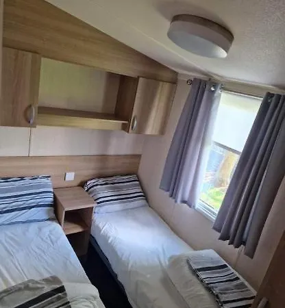 Kamp alanı 136 Beech At Flamingo Land Malton